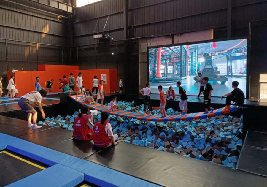 trampoline indoor park